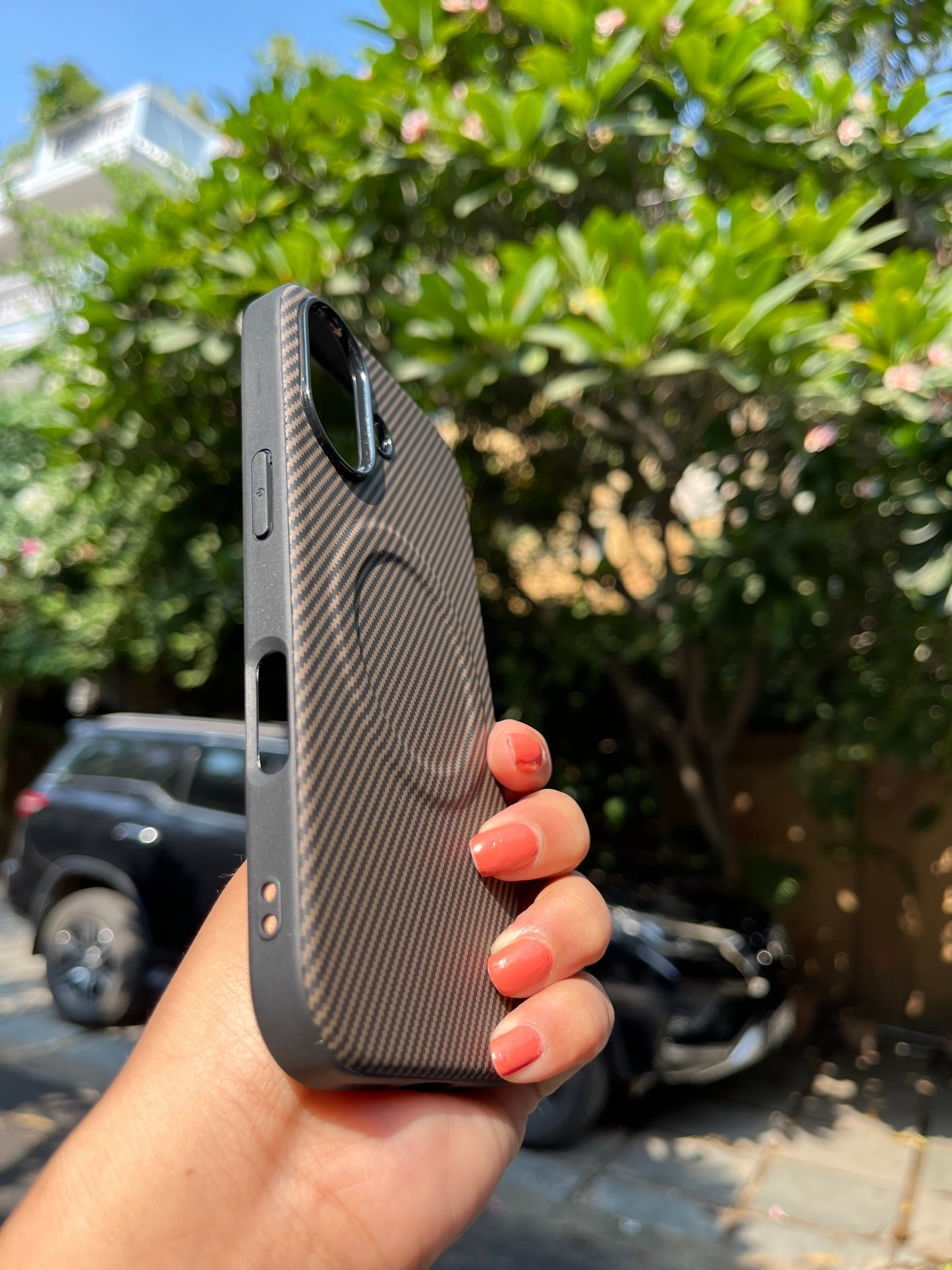 Iphone 16 Brown Cover